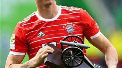 كشف تفاصيل اتفاق النجم البولندي مع برشلونة