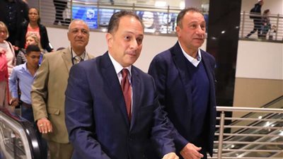 سفير مصر بجنوب إفريقيا يتابع مع إدارة صن داونز حضور جماهير الأهلي