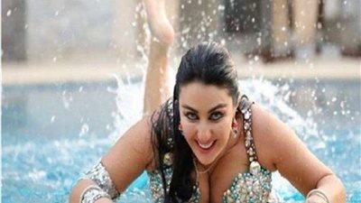 بالصور.. صافيناز في وضعية مثيرة للجدل بأحدث ظهور لها