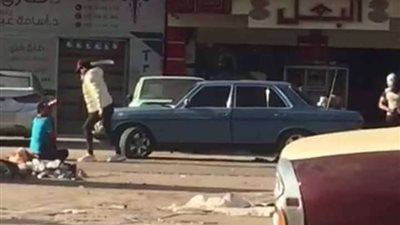 شاب يشرع في قتل آخر بـ
