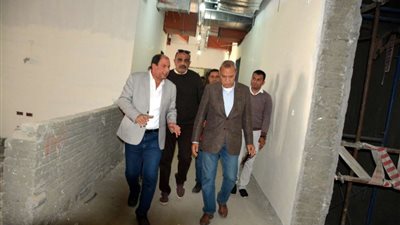 محافظ القليوبية في زيارة لمستشفى القناطر الخيرية لدفع الأعمال