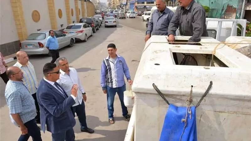 في النيل.. محافظ الدقهلية يدشن إلقاء 2مليون ذريعة سمكية