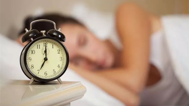 أخصائية نفسية: 3 عادات سلبية تسبب الأرق.. فيديو