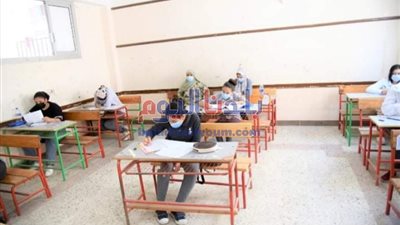 تعليم القليوبية: بدء تصحيح أوراق الإجابة للشهادة الاعدادية