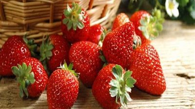 تحافظ على الجهاز العصبي.. تعرف على فوائد الفراولة للأطفال
