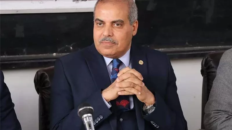 رئيس الجامعة الأزهر يفتتح أعمال التطوير والتجديد بكلية الهندسة
