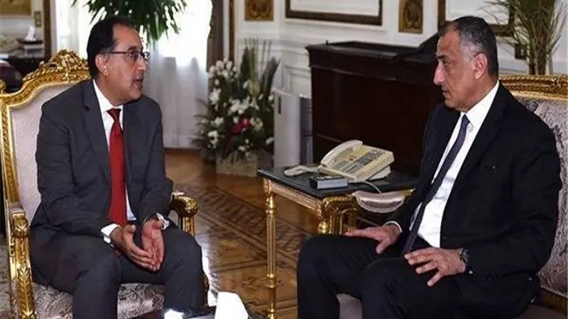 طارق عامر: ننسق مع الحكومة لتوفير السلع ومستلزمات الإنتاج