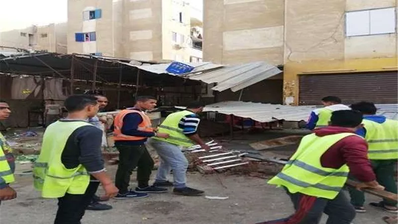 حملات لإزالة مكامير الفحم المخالفة للاشتراطات البيئية والصحية بالحسينية