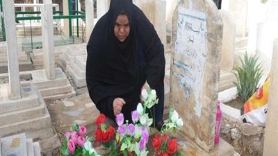 هل يشعر الأموات بزيارة أقاربهم للمقابر؟.. الإفتاء تجيب