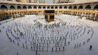 السعودية تقدم حزمة من الخدمات بصلاة الجمعة.. 70 ألف عبوة ماء زمزم