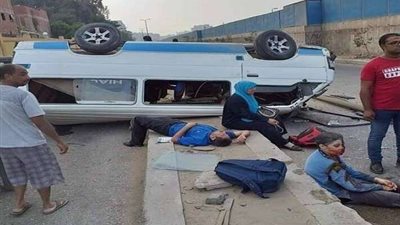مصرع شخص وإصابة 14 في حادث بأسيوط