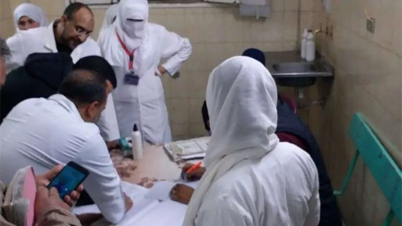 الاشتباه في إصابة ممرضة بـ