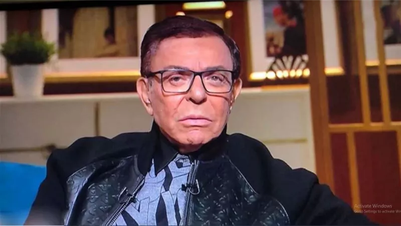 وداعا أيها العملاق.. أشرف زكى يودع الفنان سمير صبري