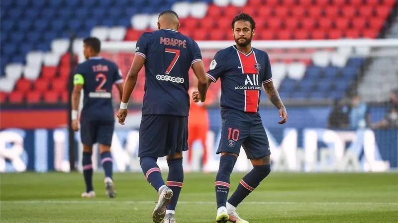 أخر تطورات أزمة نجم منتخب فرنسا إدريسا جاي