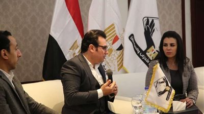 الشباب والرياضة وجامعة النيل يناقشان التعاون في ريادة الاعمال وحاضنات رواد الاعمال