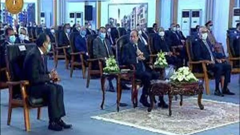 الرئيس السيسي: مكنشي ينفع نبني على خطوة بدون أساس.. إحنا بنتكلم عن 400 ألف فدان..فيديو