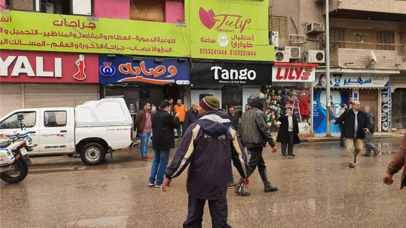 الأمطار تغرق شوارع القليوبية والمحافظ يتفقد شفط المياه