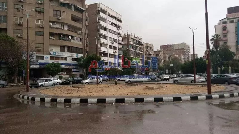 فيديو.. حالة من الغضب تُسيطر على أهالي مدينة نصر بسبب غرق الحي وإهمال رئيسه