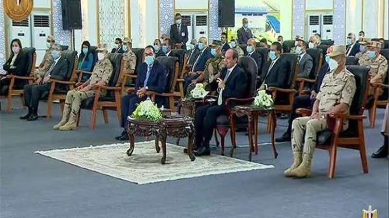 الرئيس السيسي:  جماعات تردد الكذب بكلام لا يليق.. مش ممكن.. ولكن ربنا موجود ومطلع وشايف..فيديو