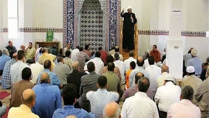 خاص| الإفتاء توضح حكم صلاة الجمعة في المنزل بسبب سوء الطقس