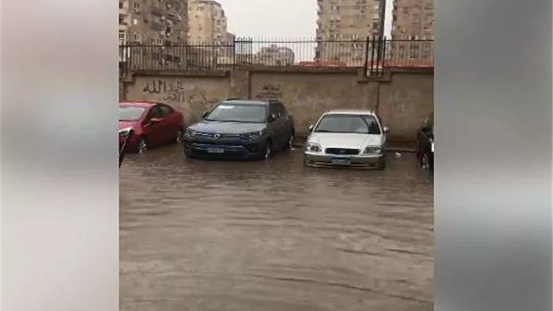 فيديو.. توقف شوارع مدينة نصر تمامًا بسبب الأمطار