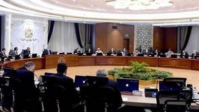 مصطفى مدبولي يتابع الخطوات التنفيذية لأحد المشروعات السياحية والتنموية بالعلمين الجديدة