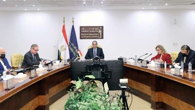 وزير الاتصالات ومحافظ الفيوم يفتتحان مكتب بريد الجون المطور