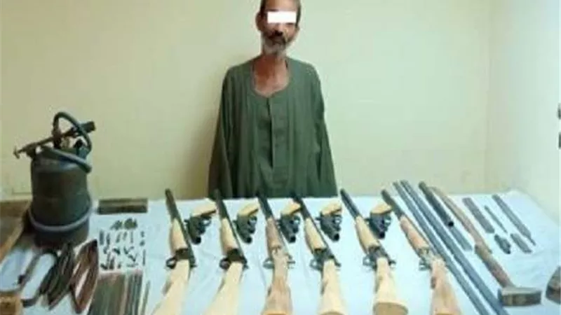 ضبط 6 أشخاص بالجيزة بحوزتهما مخدرات وأسلحة نارية