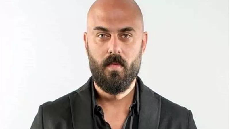 بدعاء.. أحمد صلاح حسني يعلق على حالة الطقس