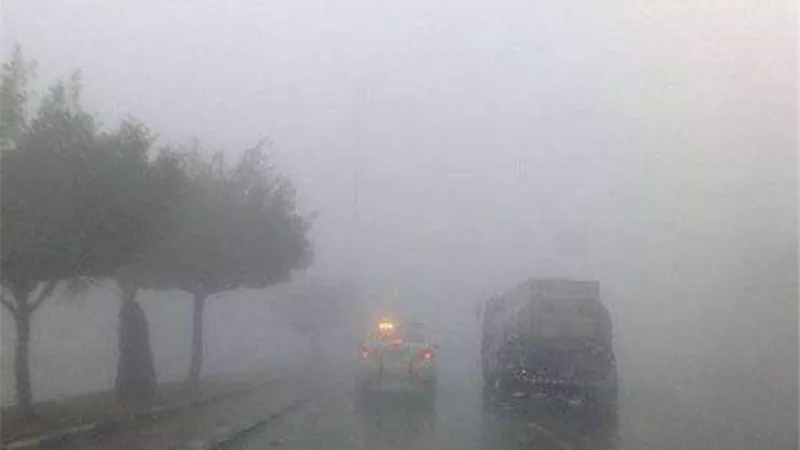 بسبب الطقس السيئ.. إغلاق 4 طرق رئيسية بالصعيد