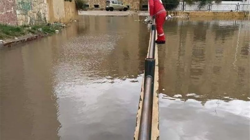 تدخل عاجل من الهلال الأحمر بعد تضرر ٢١ منزل (صور)