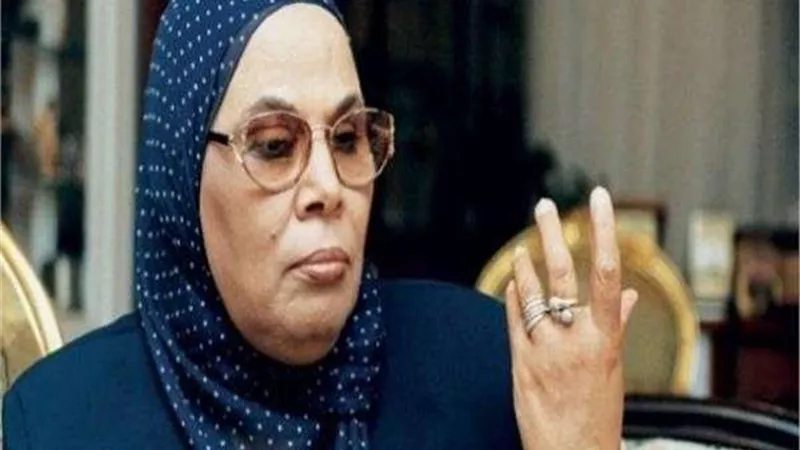 آمنة نصير ترد على 