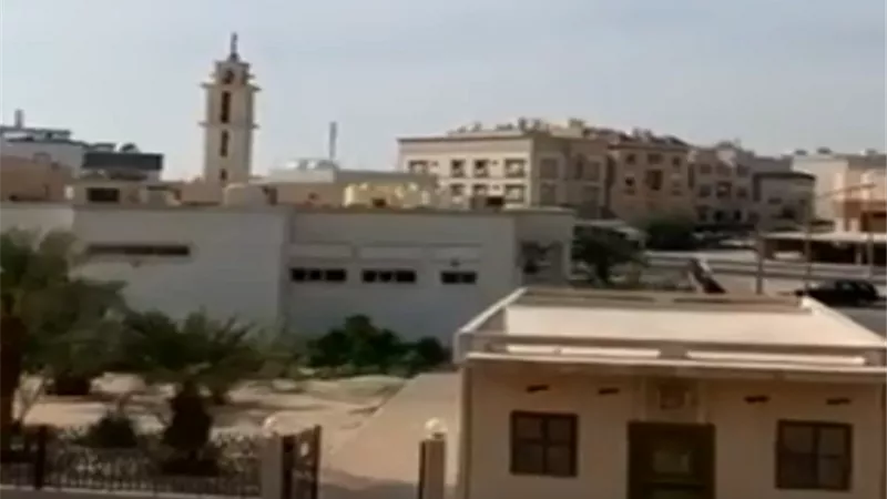 بالفيديو| بسبب الأمطار وكورونا.. مؤذن كويتي: 