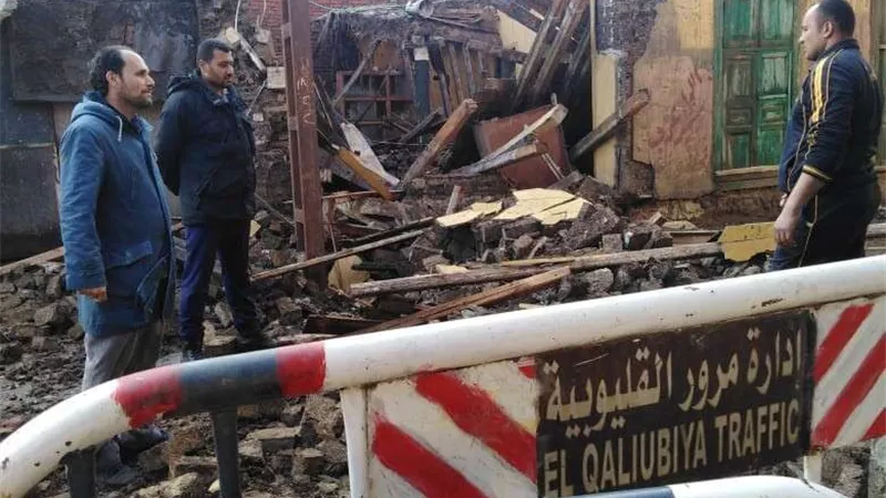 انهيار منزل دون خسائر في الأرواح بشبين القناطر