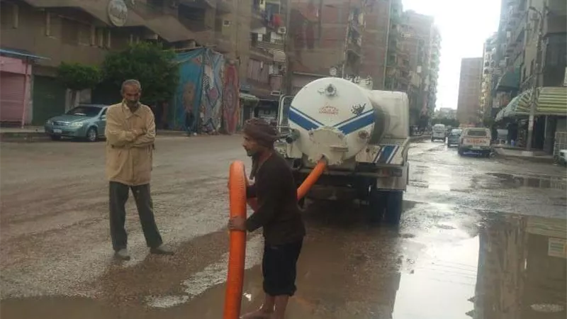 استمرار أعمال شفط مياه الأمطار من شوارع القليوبية