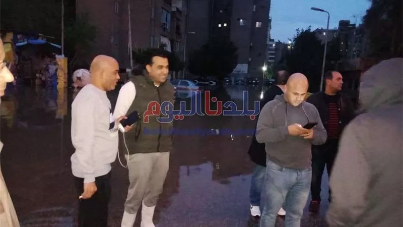 مستقبل وطن بمدينة نصر يلبي استغاثة المواطنين ويحل أزمة تجمع المياه والصرف الصحي.. 