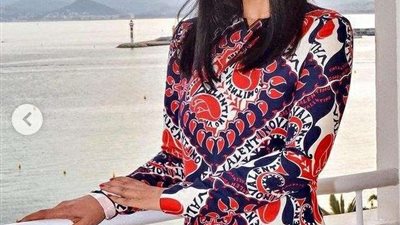 منى زكي بإطلالة أنيقة في أحدث ظهور