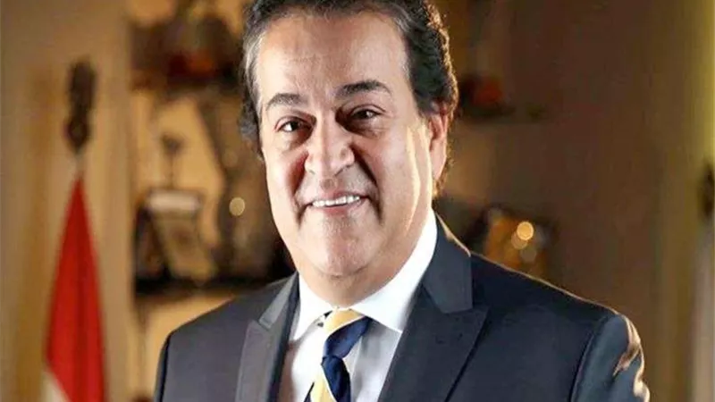 وزير التعليم العالي: تعطيل الدراسة 3 أسابيع من الإجازة الصيفية (فيديو)