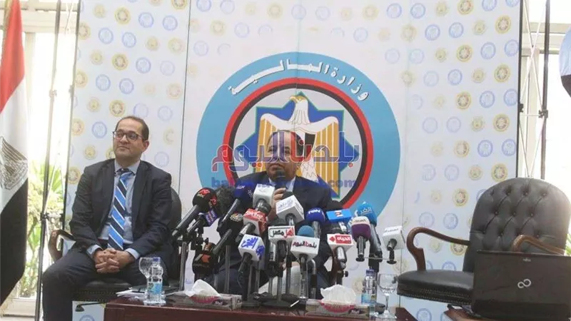 وزير المالية يعلن عن موعد صرف العلاوة الدورية للموظفين
