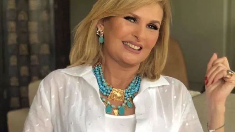 يسرا تتألق بالأخضر في أحدث ظهور لها.. كم سعر إطلالتها؟