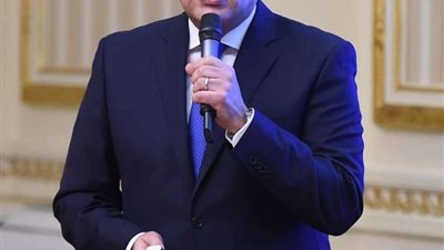 رئيس الوزراء: نحتاج 100 مليون برميل نفط سنويا والفاتورة تضاعفت
