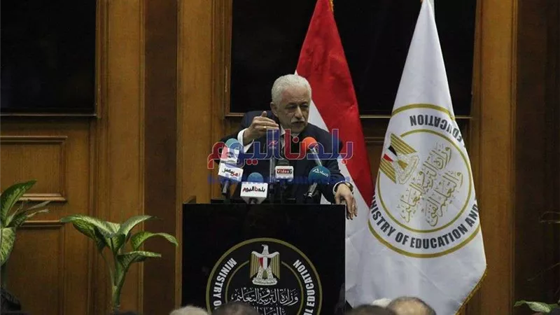 طارق شوقي: تعطيل الدراسة لمدة إسبوعين لابد أن يقترن بعزل منزلي