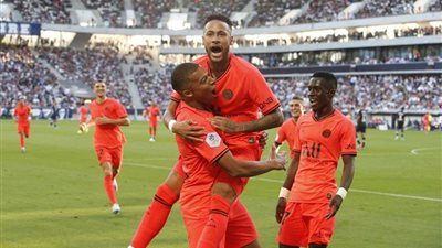 كورونا يرفع شعار 