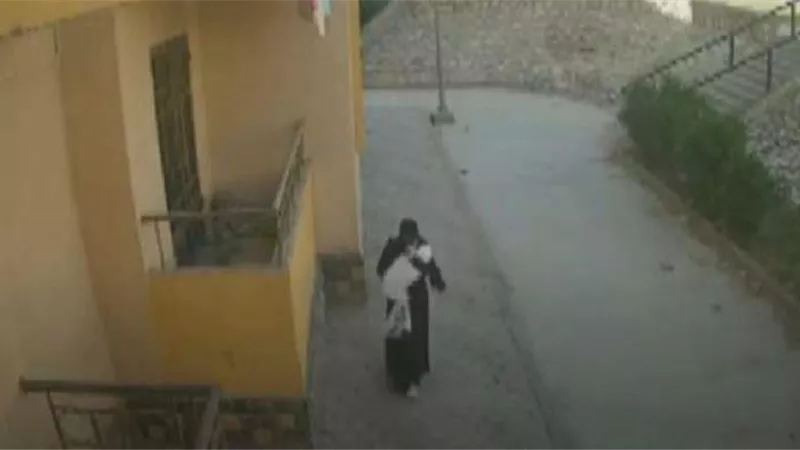 الأمن يلاحق سيدة تخلصت من رضيعة بحدائق أكتوبر.. تفاصيل