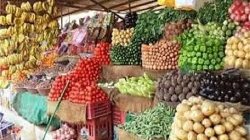 شعبة الخضروات تكشف حقيقة غلق سوق العبور ثلاث أيام