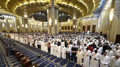 بعد غلق المساجد.. أين تقام صلاة الجنازة؟