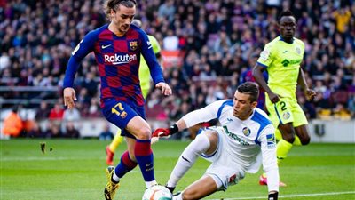 بسبب كورونا.. لاعبو برشلونة يوافقون على خفض رواتبهم بشرط!