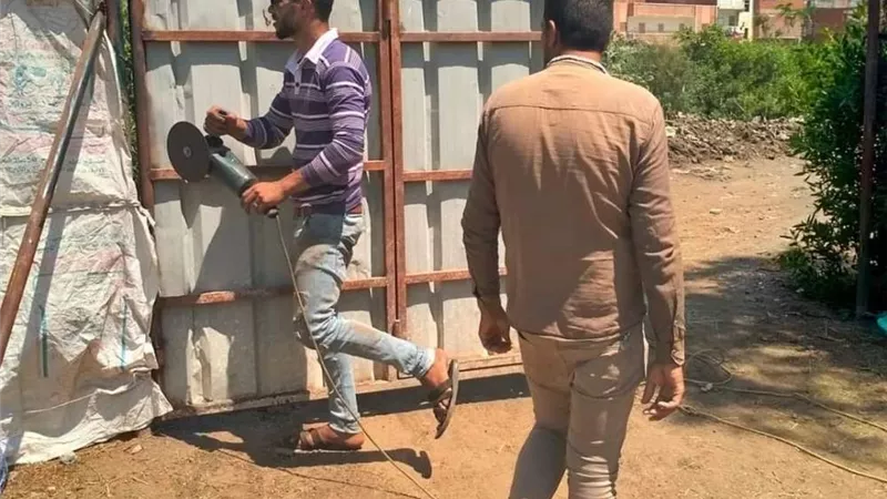 محافظ الدقهلية: البناء المخالف والتعديات علي أراضي الدولة يمثلان إهدارا للثروة القومية