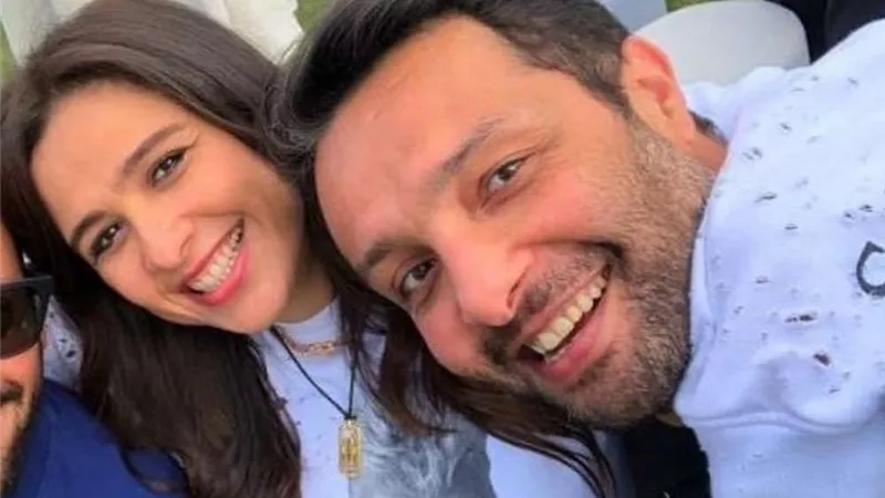 خلافات نارية بين الفنانة ياسمين عبد العزيز وشقيقها وائل عبد العزيز