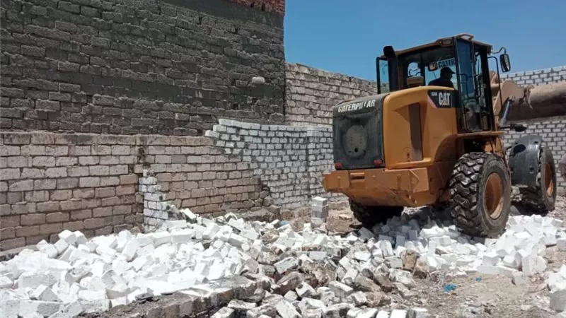 إزالة 8 تعديات في حملة مكبرة شملت 4 مراكز في البحيرة